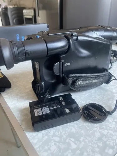Filmadora Panasonic A1 VHS-C Vintage + acessórios