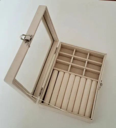 Porta-joias veludo com visor transparente 