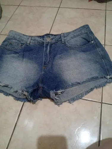 Short jeans