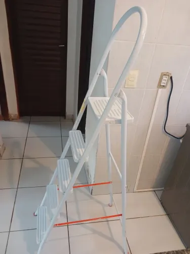 Escada de serviço