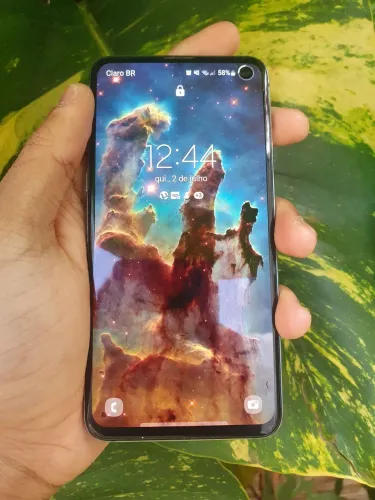Samsung s10e