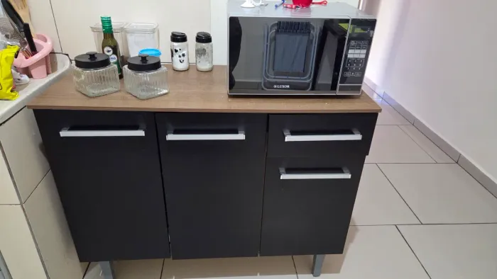 ARMÁRIO DE COZINHA