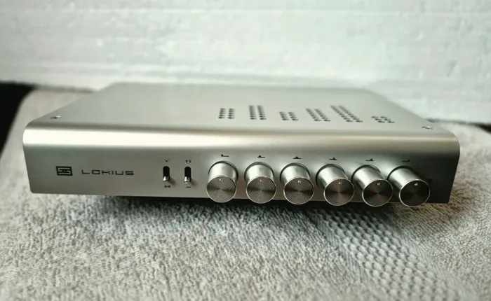 EQUALIZADOR SCHIIT LOKIUS - EQUALIZADOR ANALÓGICO 6 BANDAS - <br>Raro de encontrar no Brasil.