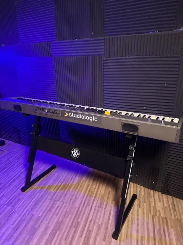 PIANO NUMA COMPACT XSE