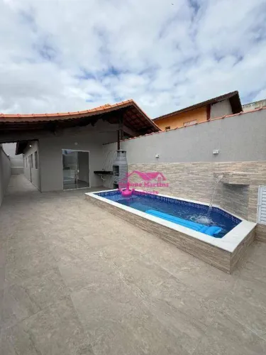 CASA NOVA COM PISCINA Á VENDA NA PRAIA DE MONGAGUÁ