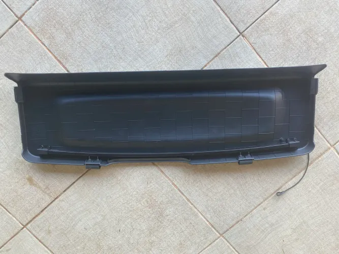 Tampão do Porta Malas FIAT MOBI 2025