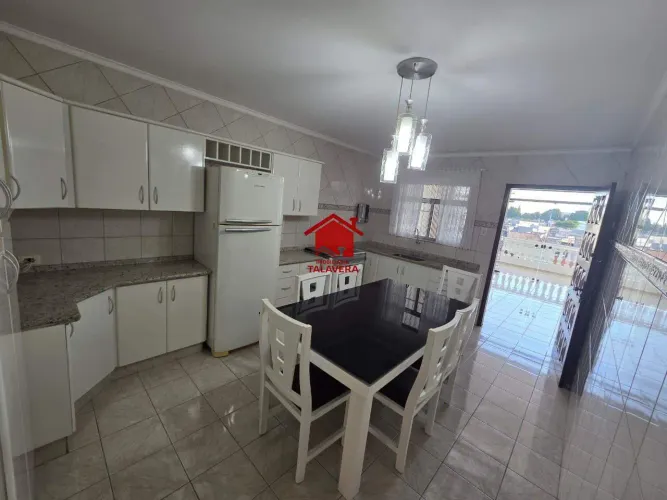 Casa para Aluguel em São Caetano do Sul (Nova Gerty) | 3 Quartos (2 Suítes)