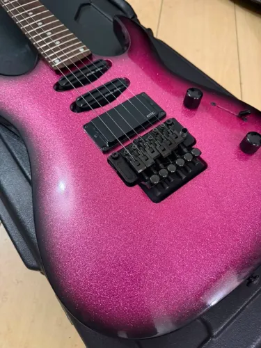 Guitarra Kramer FR422 com EMG 81 com pintura Pink Sparkle Sunburst, novinha!