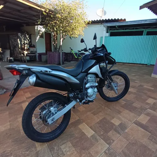 XRE 300 - 2014