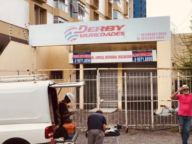 Vendo Dois Prédios Comerciais na Av. Agamenon Magalhães - Localização Privilegiada