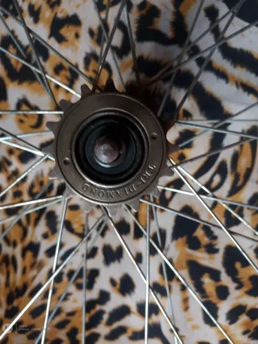 Rodas de bicicleta aro 26 vendo ou troco por um sacador de catraca,um extrator de corente