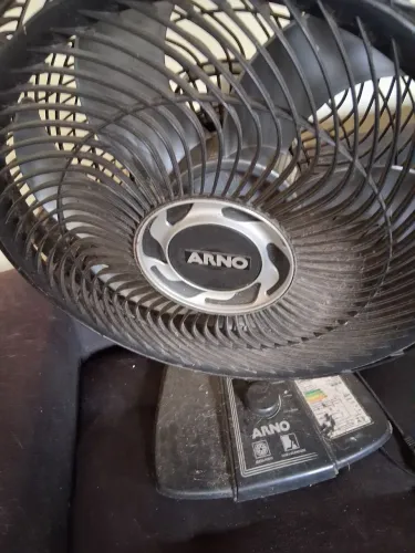 Um vendedor Arno grande para conserto!!