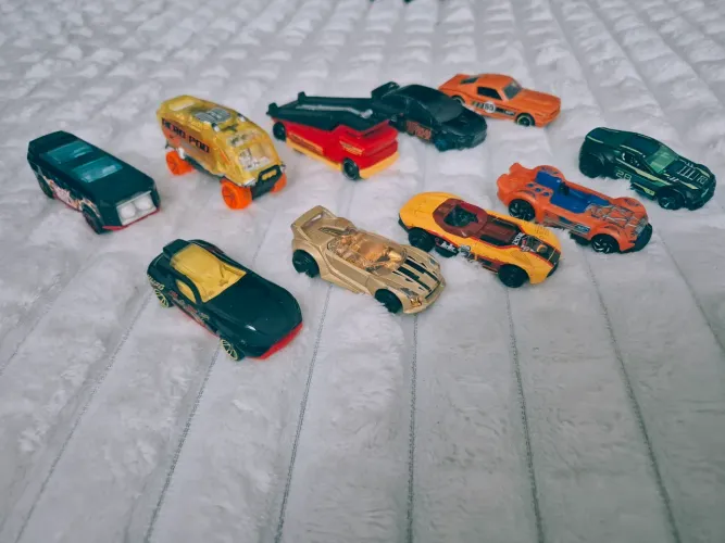 LOTE COM 10 CARRINHOS HOTWELLS _ LOTE 3