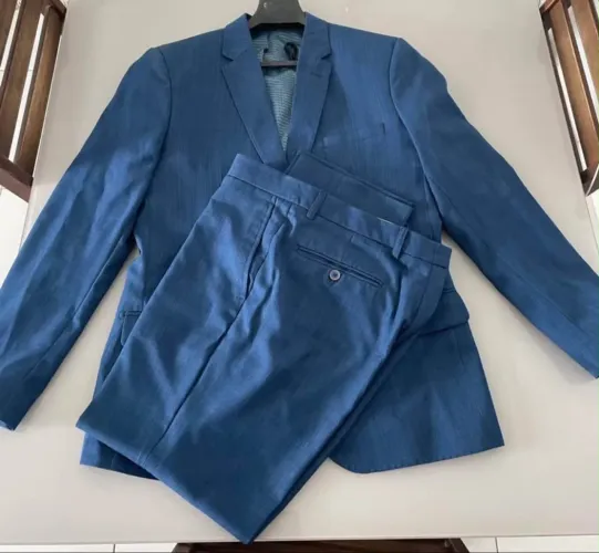 Terno azul jeans tamanho 52 novo
