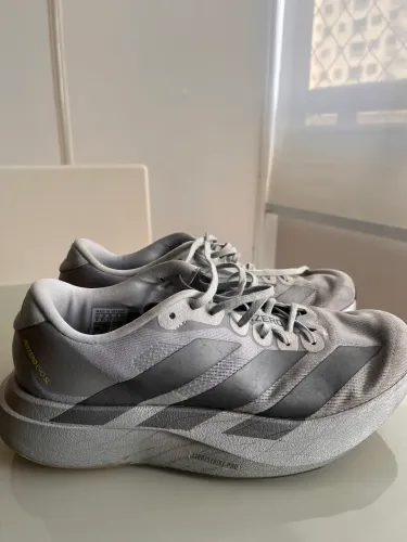 Vendo Tênis de corrida Adidas Evo SL TAM 40