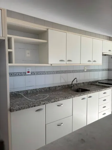 Vende-se armário planejado completo