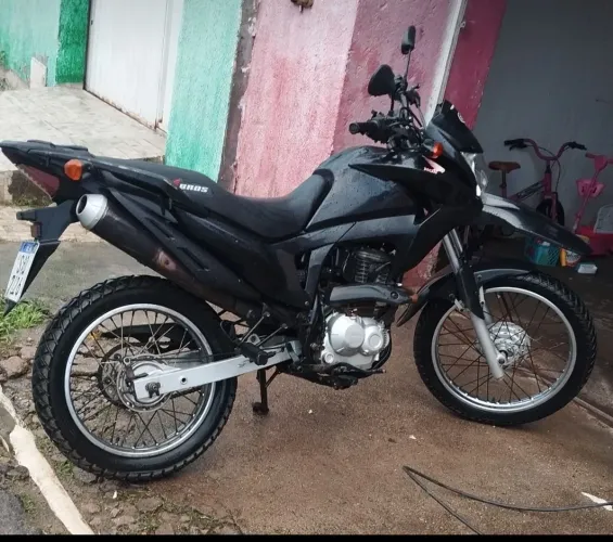 Moto Honda Bros 