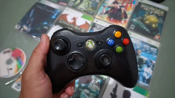 Controle Xbox 360 original+ jogos de Xbox 360