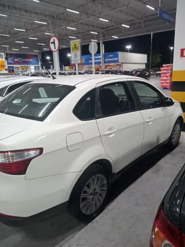 Fiat Grand Siena Essence 1.6 Flex 16V 2017