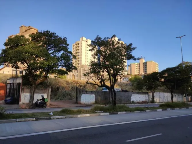 Terreno Comercial para Venda em Guarulhos, Vila Augusta