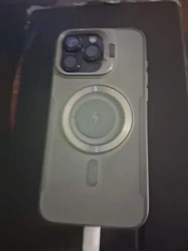 Celular  iPhone  15?