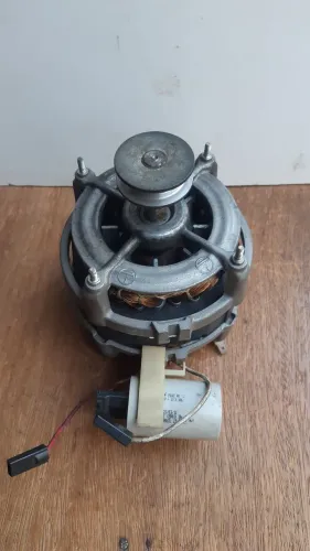 MOTOR WEG 220V ...