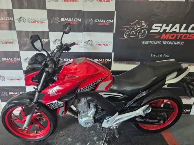 Cb Twister 2021 toda original
