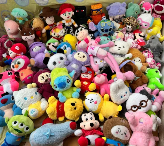Lote com 60 ursos de pelúcia