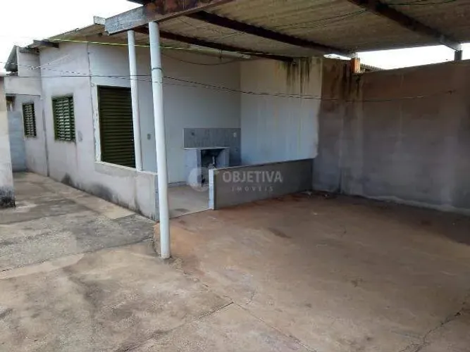 Casa à venda, 2 quartos, 1 suíte, 3 vagas, MORUMBI - UBERLANDIA/MG