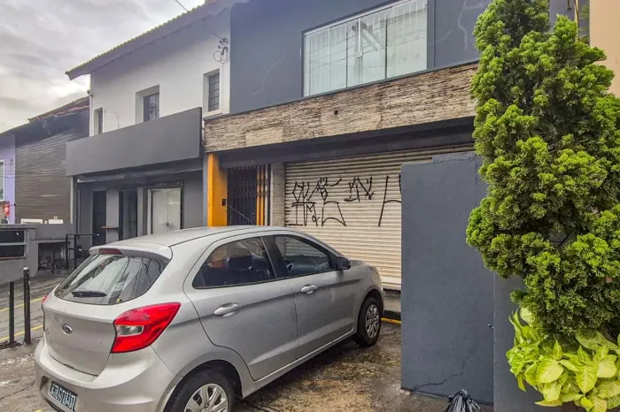 Loja na Avenida Água Fria, 1669 98 m²