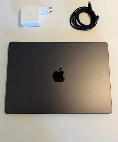 MacBook Pro M3 14