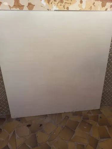 9 peças 0,70 X 0,70 em ceramica off wite, novas 400,00, retirar em Bauru, não entrego.