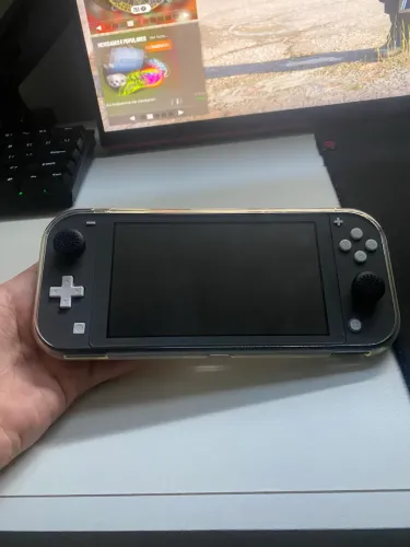 Nintendo Switch Lite + Cartão SD de 256GB