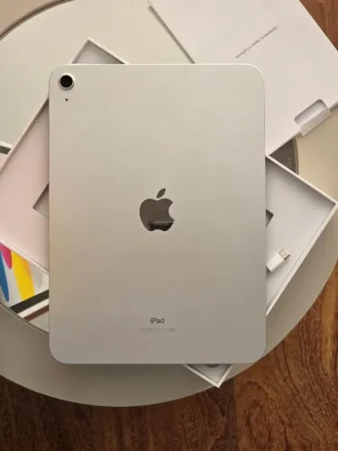 Ipad 10a geração 64gb - Com caixa - Aceito Troca