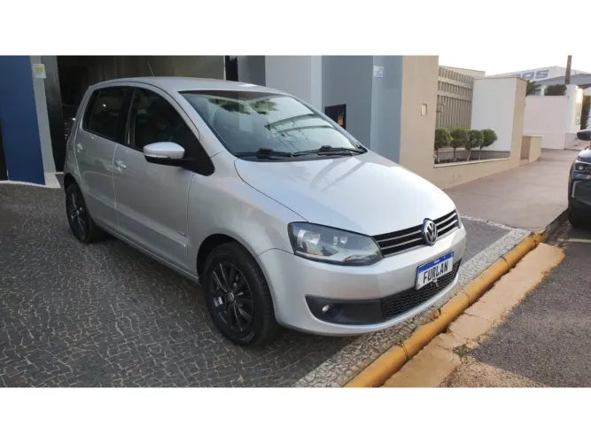 Volkswagen Fox 1.6 MI Total Flex 8V 5P 2013