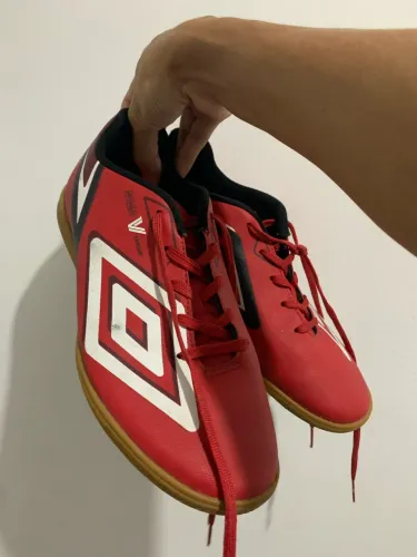 chuteira de futsal