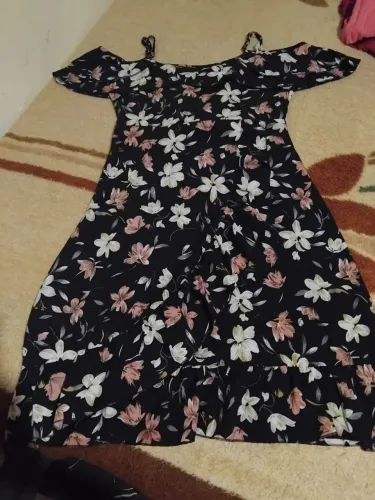 Lote de blusas e vestidos 