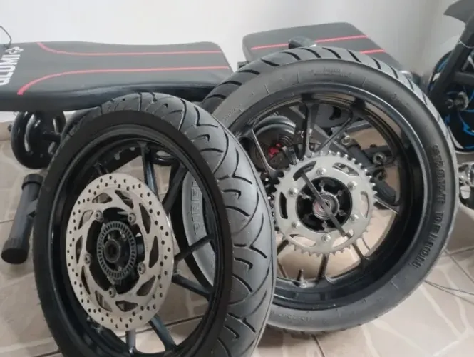 Rodas Yamaha fz 25 ano 2025 C/ Pneus Pirelli