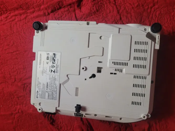 Vende-se um projetor Epson Powerlite.s41+
