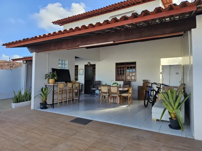 Casa 5 Quartos À Venda em Maceió, Leia a Descrição!!