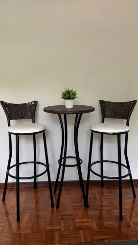 Duas Banquetas Vime