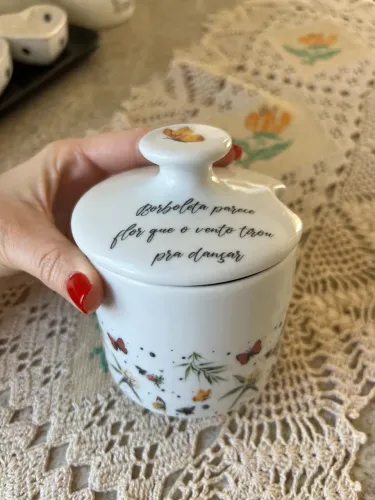 Vendo Açucareiro de Porcelana - Nunca foi usado - Não tem caixa