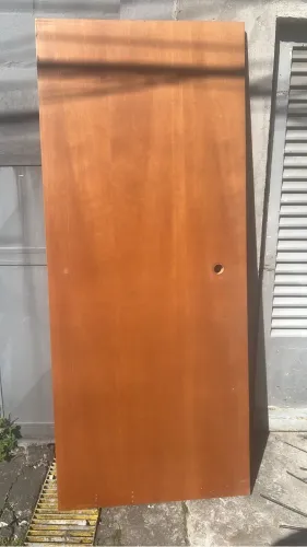 Portas de madeira maciça