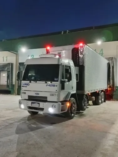 Ford cargo 2428