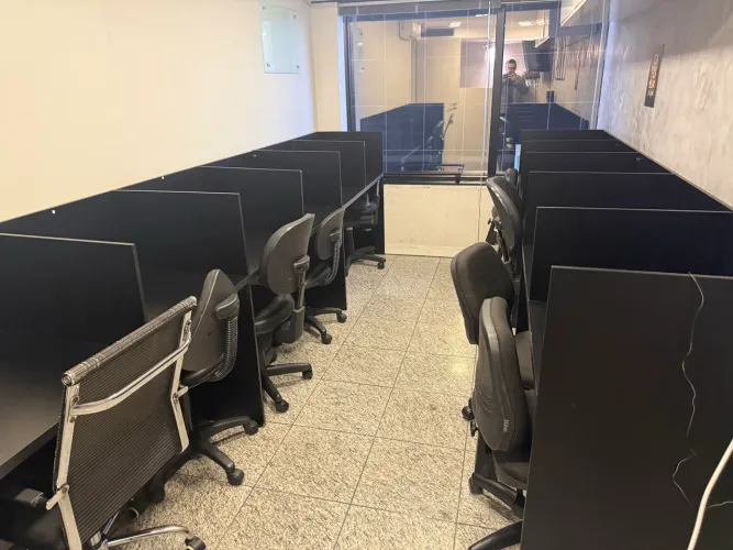 Baias de Atendimento / Call Center / Estação de Trabalho (Vários Tamanhos)