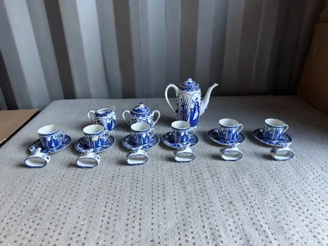 Conjunto antigo de café em porcelana japonesa