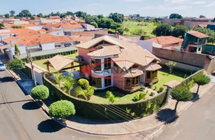 Sobrado com 280 m² área construida e 952,m² de terreno, 4 quartos em PEDERNEIRAS-Sp (Jd da