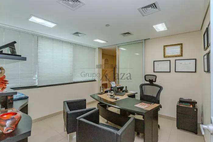 Conjunto Comercial - Campo Belo - 296m².
