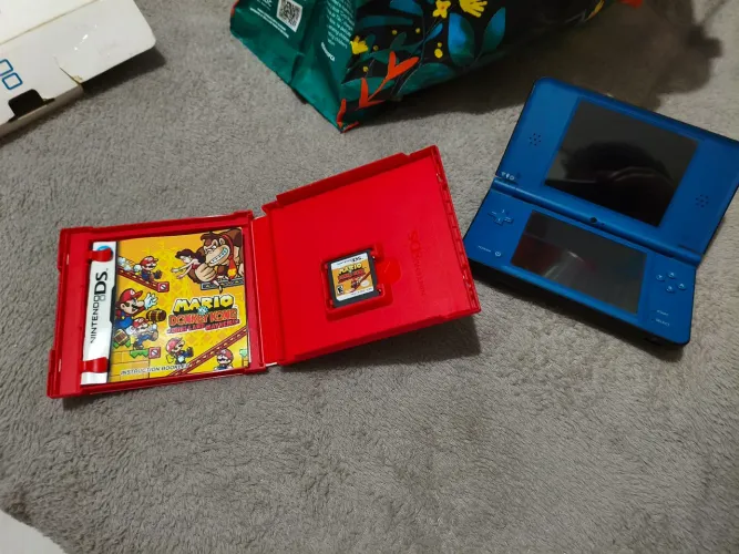 Nintendo DS XL + Mario Vs Donkey Kong na caixa