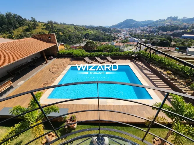 Casa Redonda de Alto Padrão à venda em Serra Negra